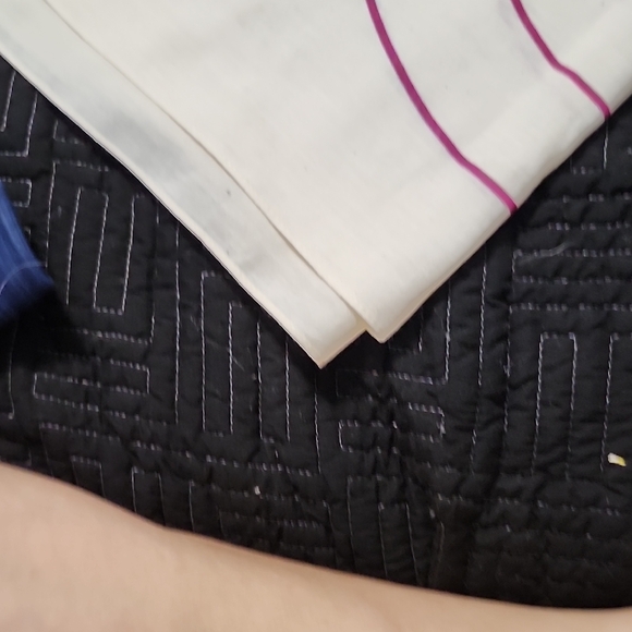 NWOT White and Purple Graphic Handh - Picture 4 of 4